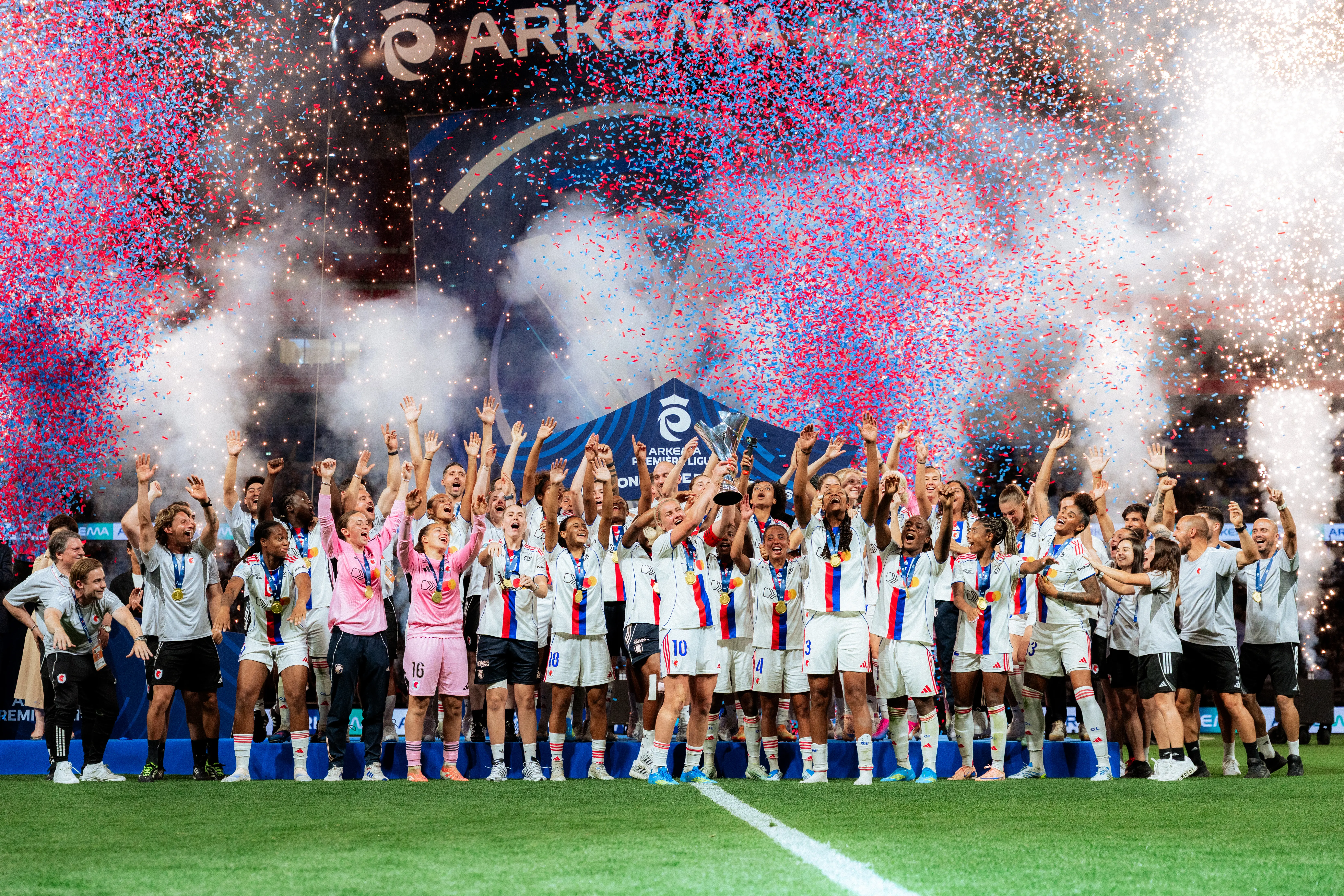 BALLON D’OR 2026 : L’OL LYONNES BRILLE DANS QUATRE CATÉGORIES