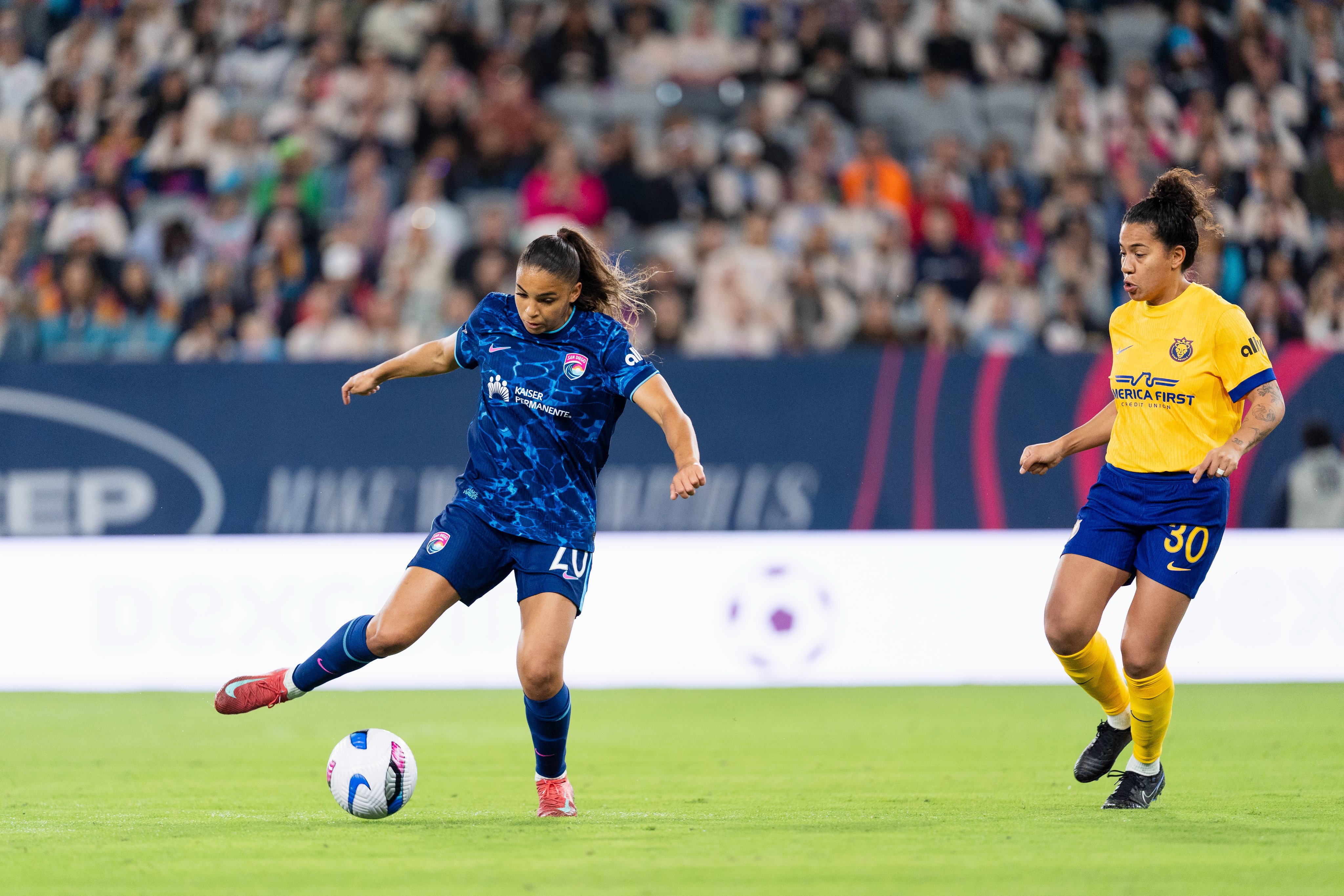 NWSL: Delphine Casarino et le San Diego Wave FC s’impose 3-2 lors de son match d’ouverture à domicile contre les Royals de l’Utah