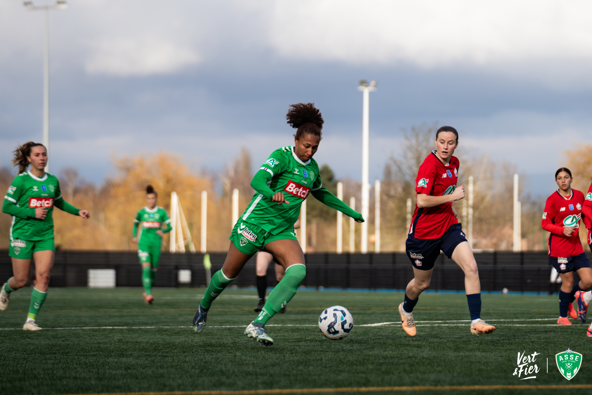 Les Saint Etienne triomphe à Lille et et se qualifie pour les demi-finales