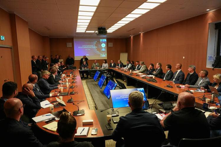 Premiere ligue Arkema: les defis du football feminin en France.