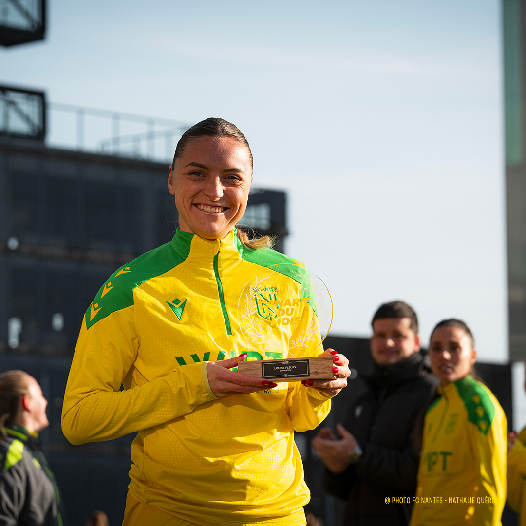 Arkema D1: Louise Fleury a reçu son trophée de Canarie du mois de janvier.